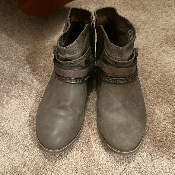 brown booties - Picture 1 of 2